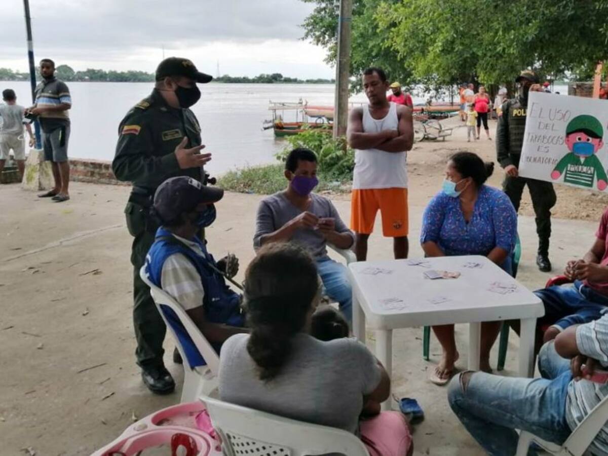 Policía de Bolívar insiste con la comunidad en el uso del tapabocas