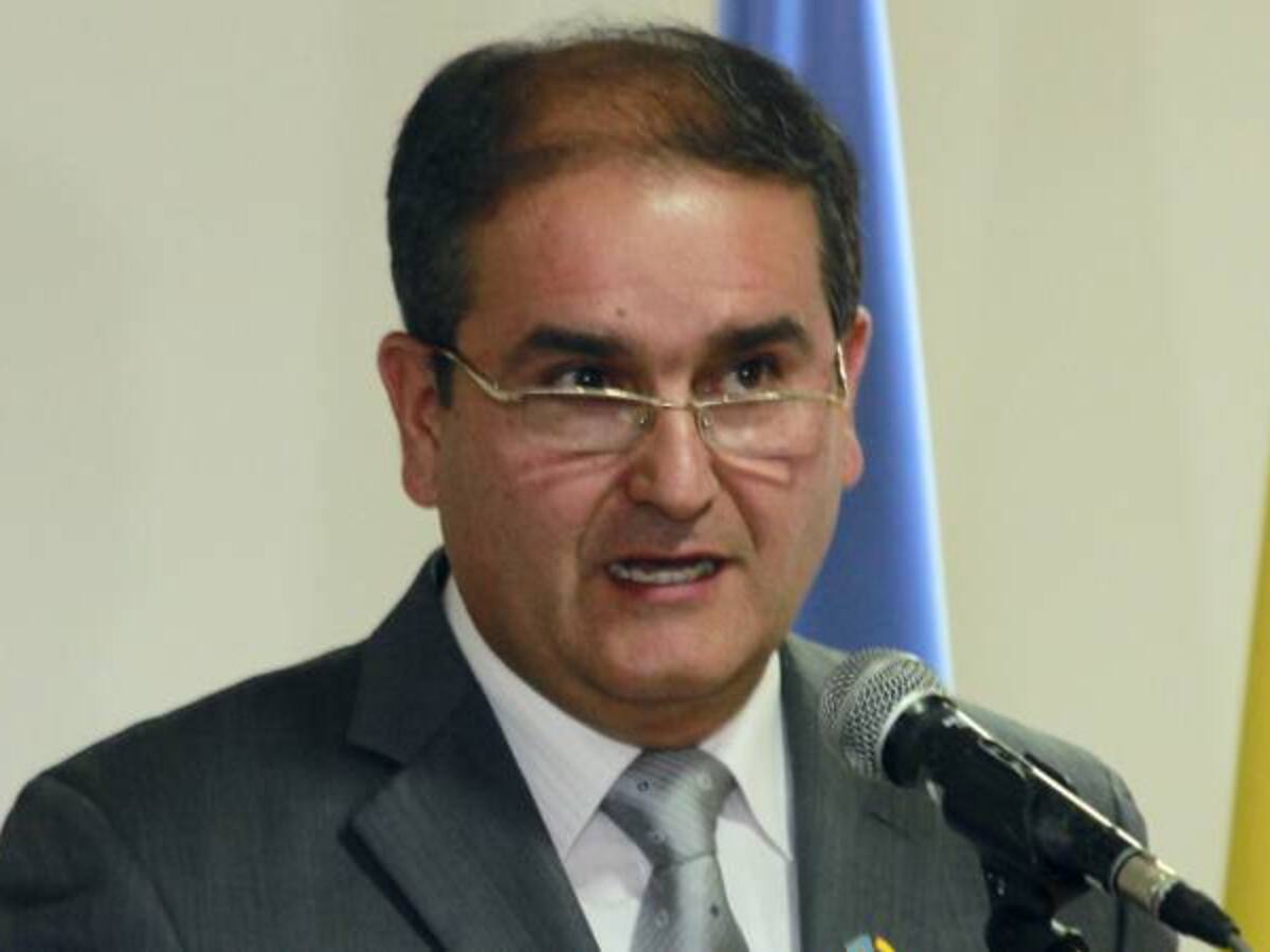 Anuncio de las Farc sobre aceptar discutir propuestas, ratifica su voluntad de Paz: Rafael Colón