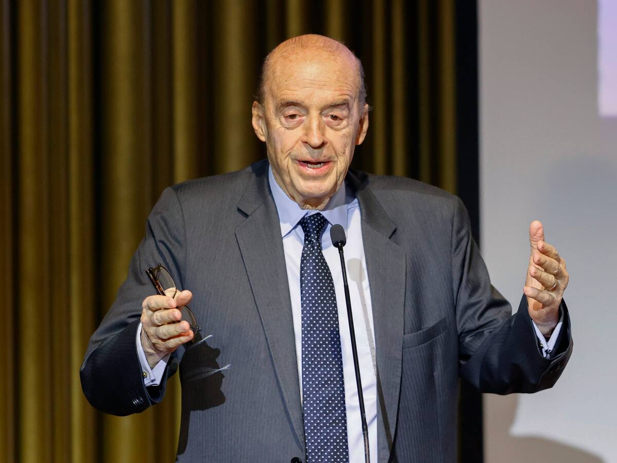 “No hay términos para cumplir con la suspensión del canciller Álvaro Leyva”: abogado