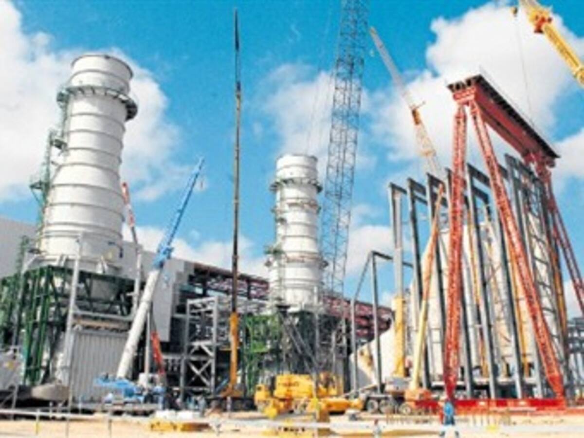 Generadoras de energía alertan sobre escasez de gas natural para el funcionamiento de termoeléctricas