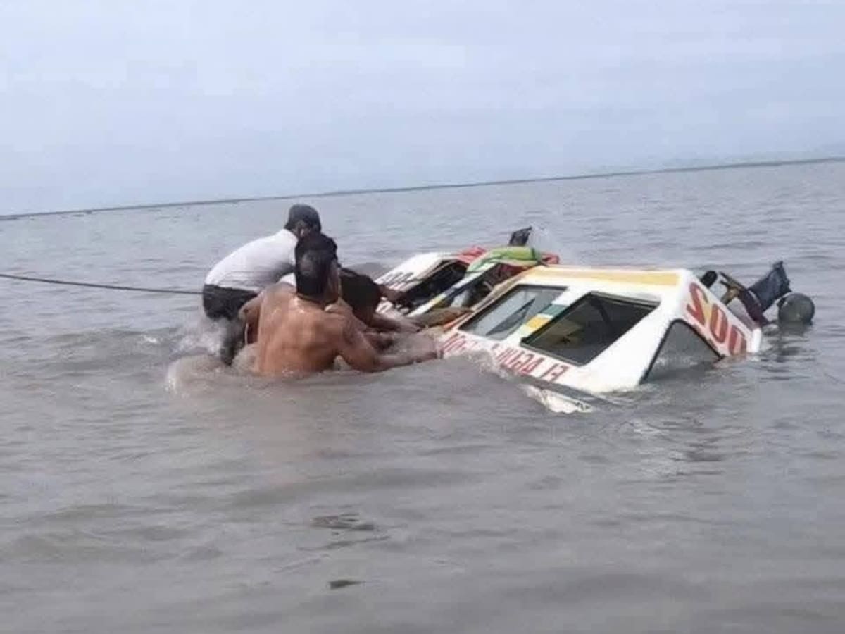 Embarcación con 18 pasajeros naufragó en el sur de Bolívar ante la furia del Río Magdalena