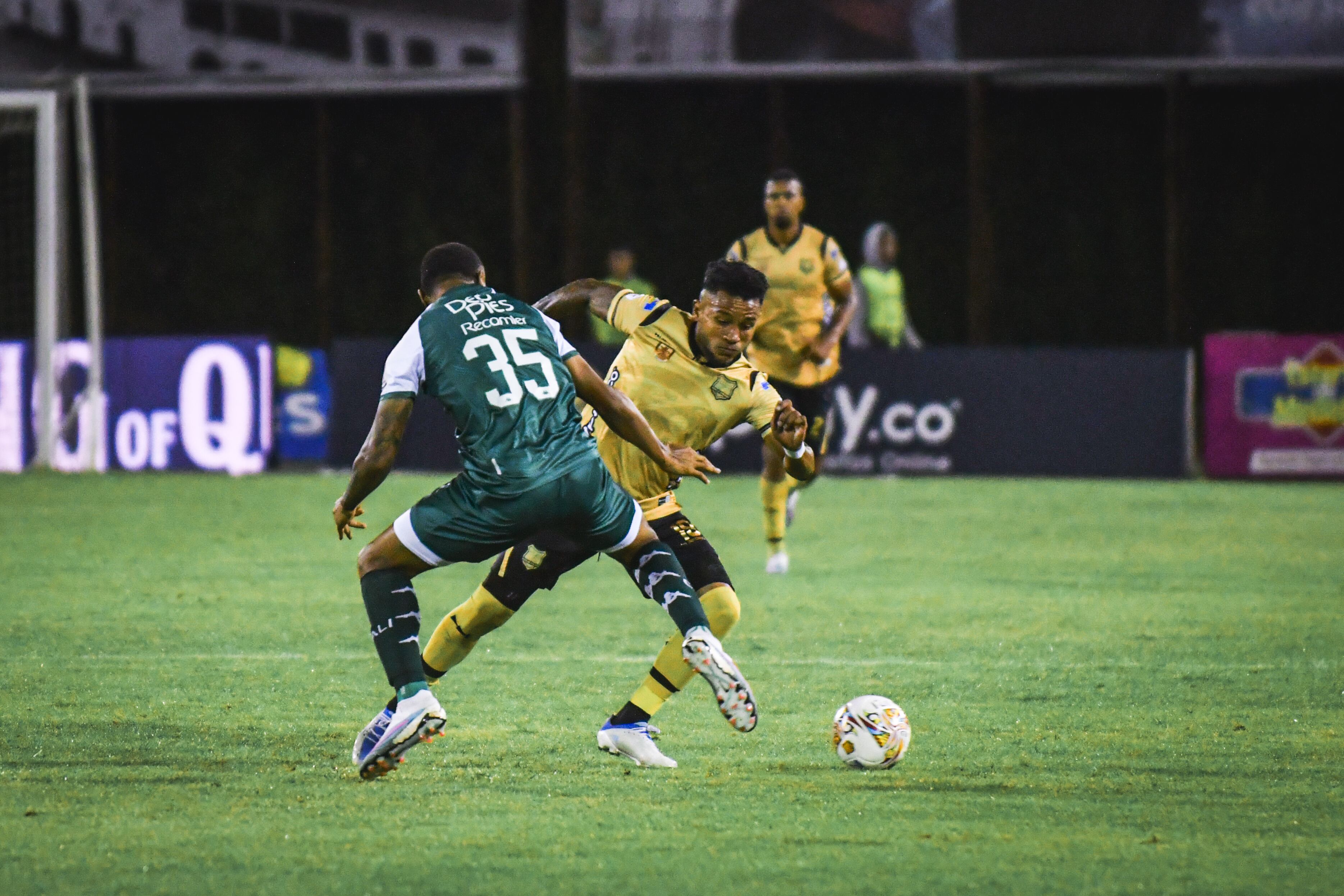 Duelo de Liga entre Águilas Doradas y Deportivo Cali. (Fotógrafo: David Jaramillo)