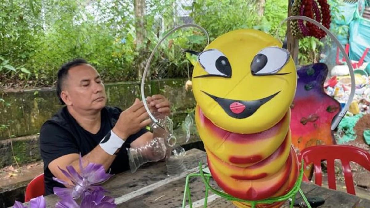 Con botellas y residuos plásticos visten la Navidad en San José del Fragua