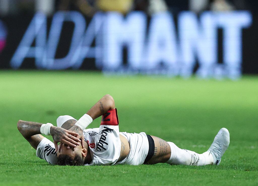 SANTOS, BRAZIL - FEBRUARY 26: Neymar Jr of Santos reacts during a Brasileirao 2026 match between Santos and Vasco da Gama at Estadio Urbano Caldeira on February 26, 2026 in Santos, Brazil. (Photo by Alexandre Schneider/Getty Images)