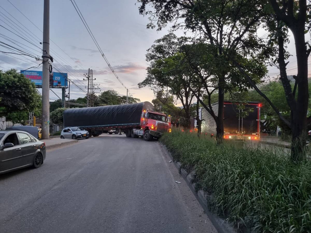 No hay paso en la vía Chimitá por accidente vial