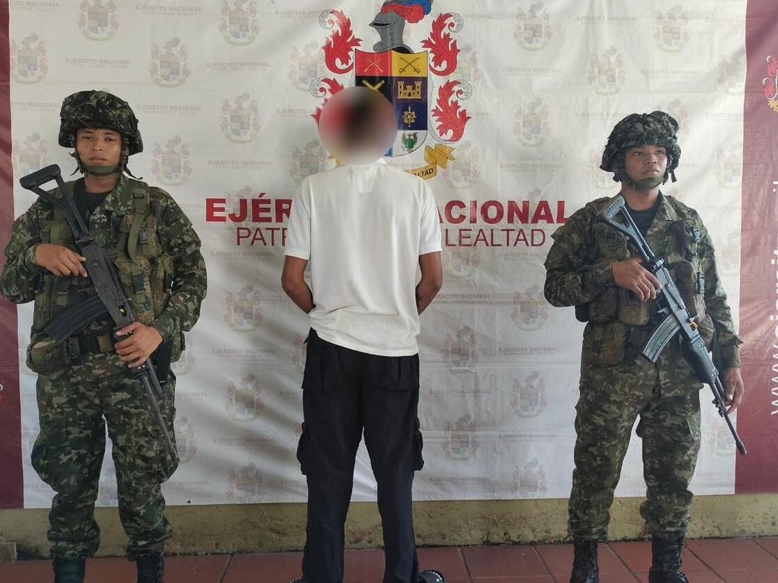 Hombre del Clan del golfo sometido a la justicia- foto Brigada 11 del Ejército