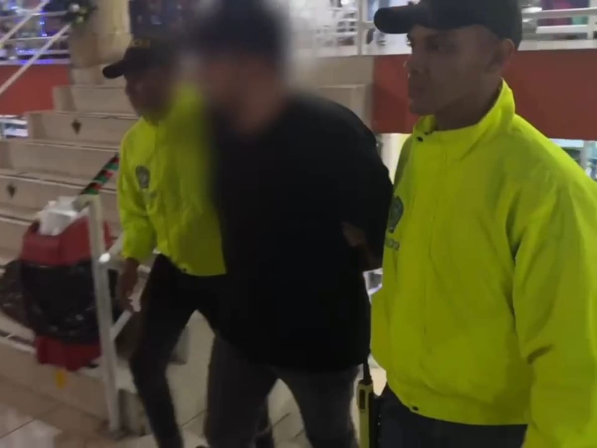 Más de 40 celulares robados fueron incautados en el Centro Comercial la 16 en Pasto