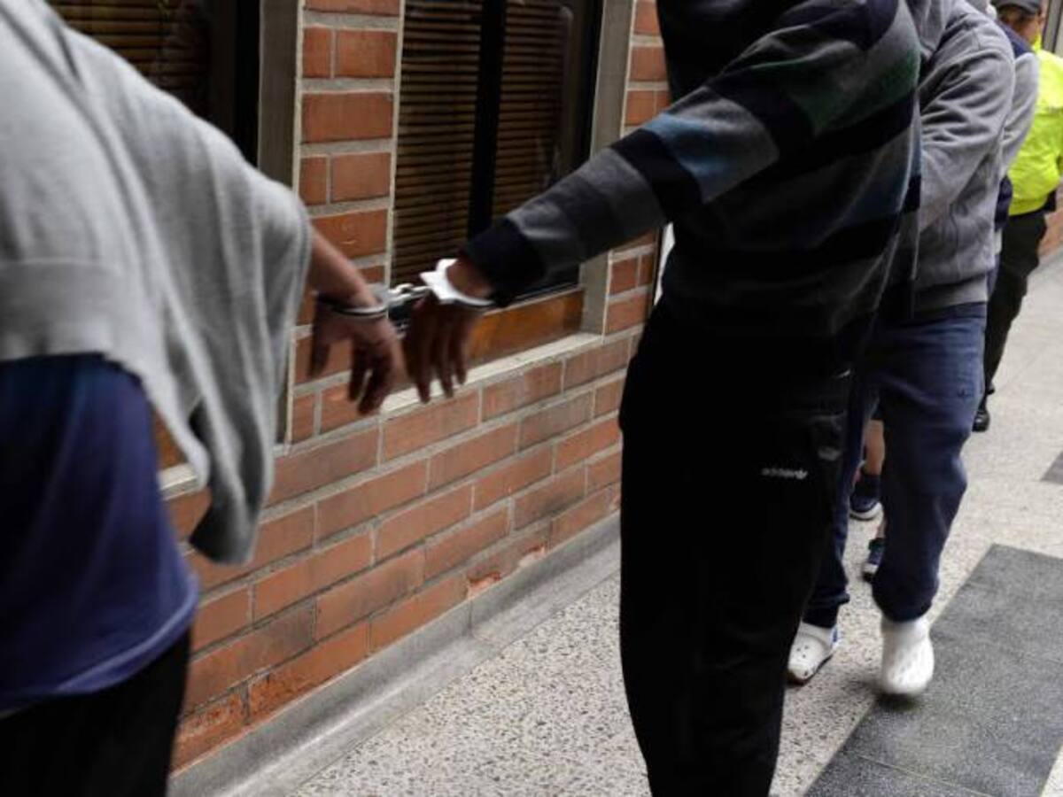 Aseguran a indigentes que apedrearon a un anciano para robarlo