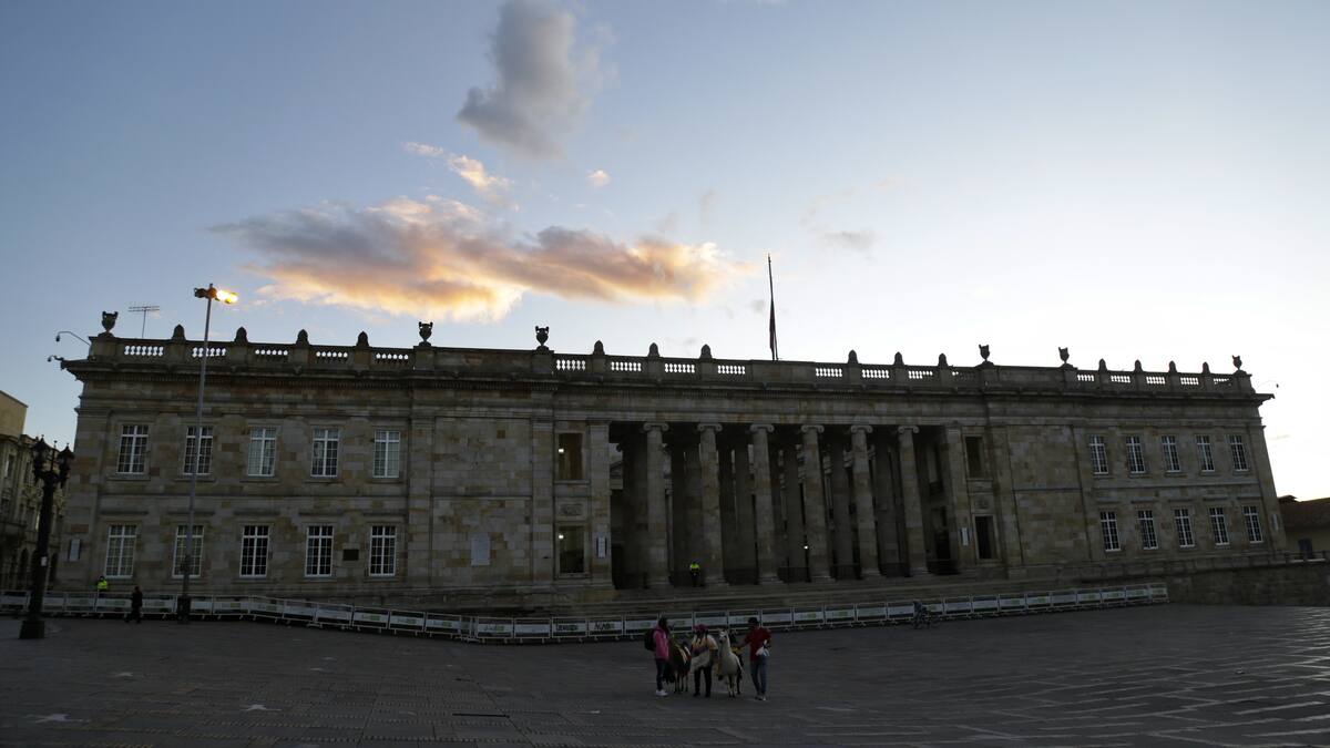 ¿El Congreso se fue de semana de receso?: Presidente de Cámara responde