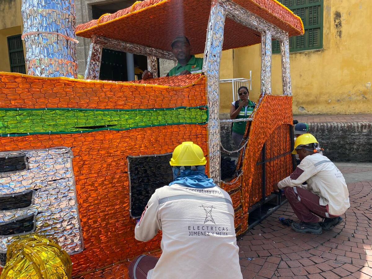 Tractor de alumbrado navideño instalado en Getsemaní fue retirado