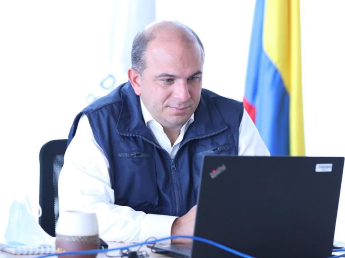 Defensor del Pueblo niega que haya viajado a Estados Unidos a vacunarse