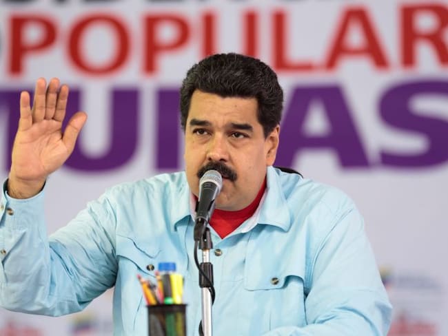 Maduro ordena cierre por 72 horas de frontera con Colombia
