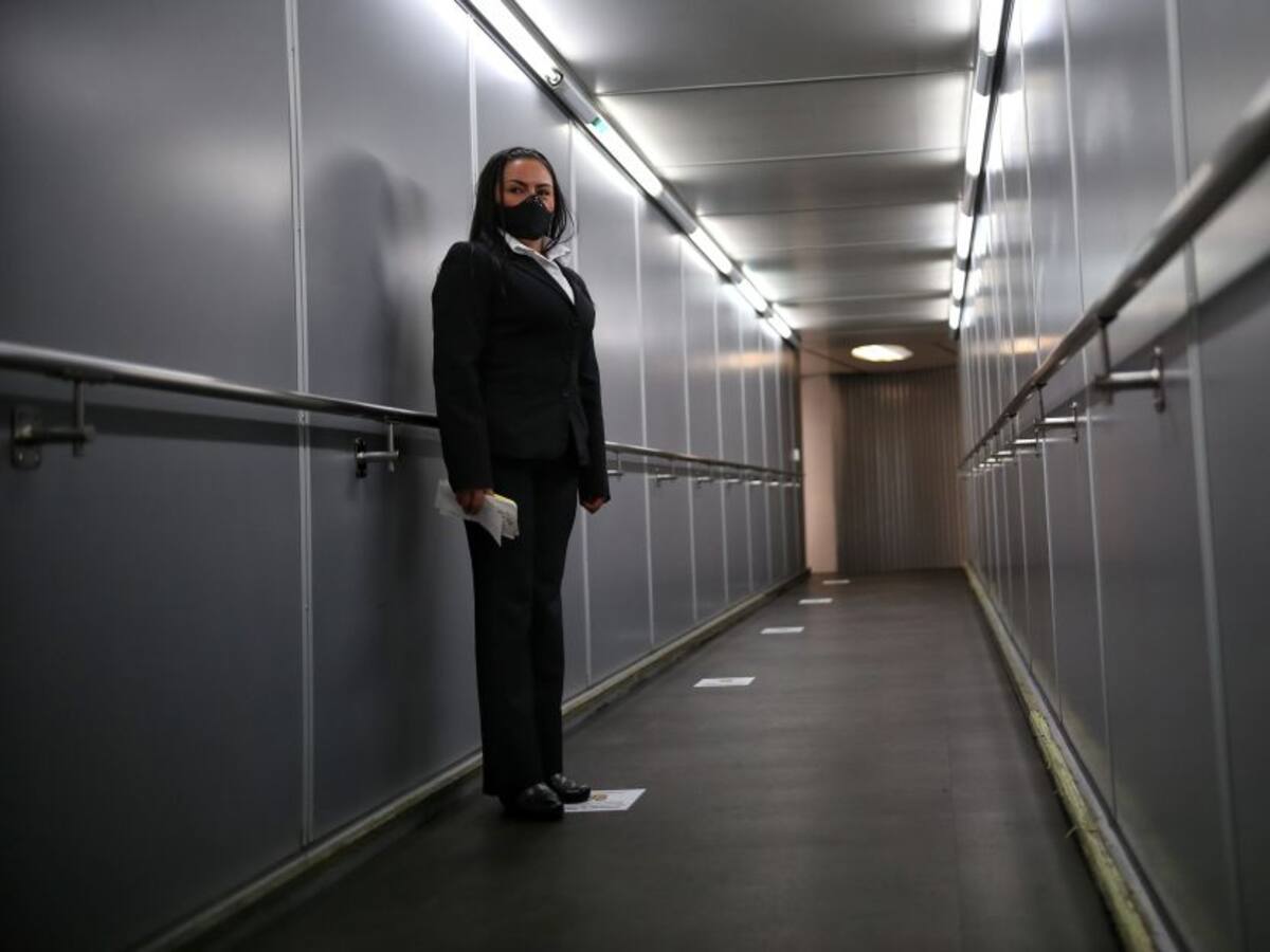 Alcaldesa dijo que es un error quitar pruebas PCR para ingresar a Colombia