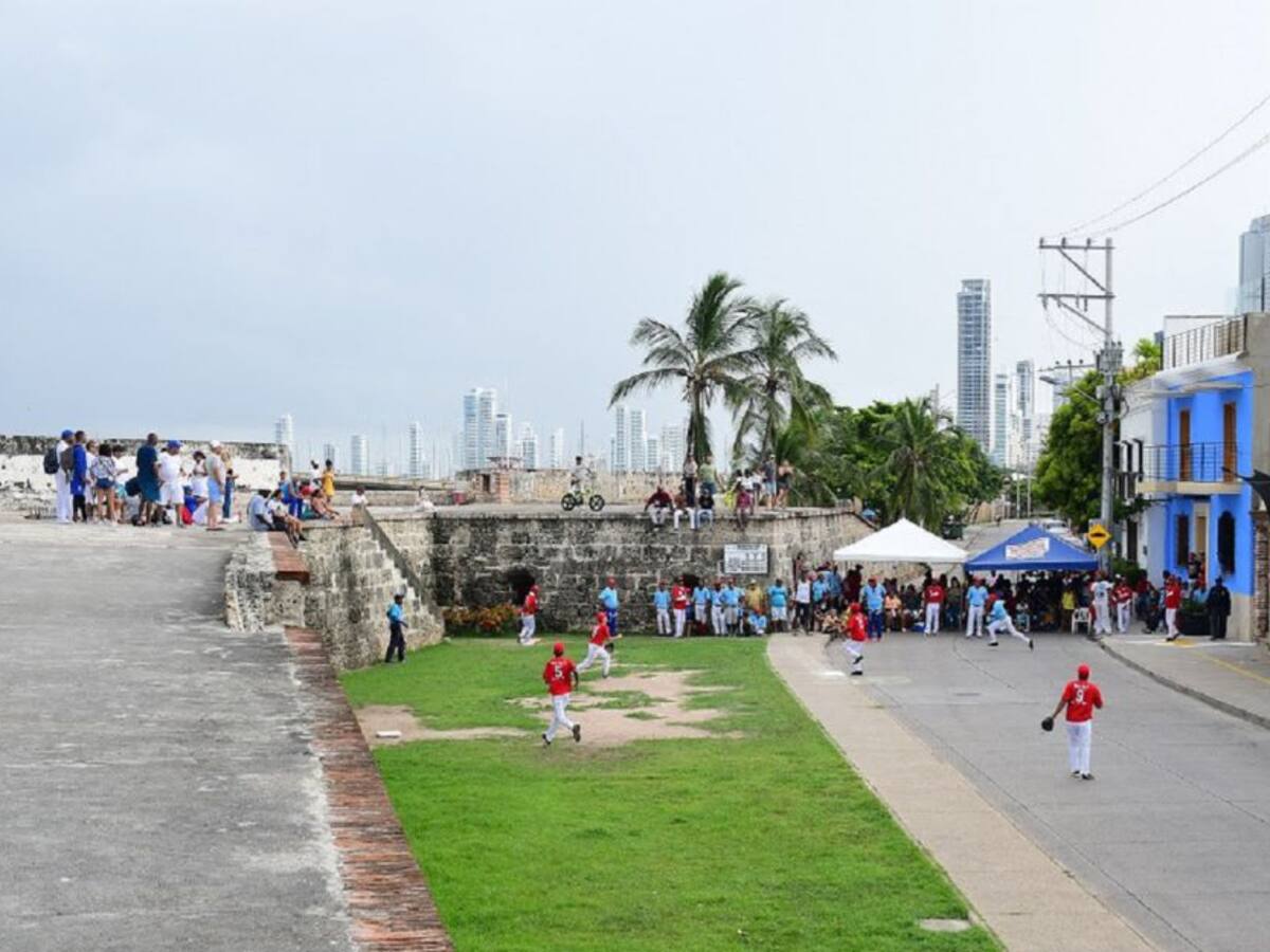 Campeonato de Bola de Trapo de Getsemaní se vive en las Fortificaciones