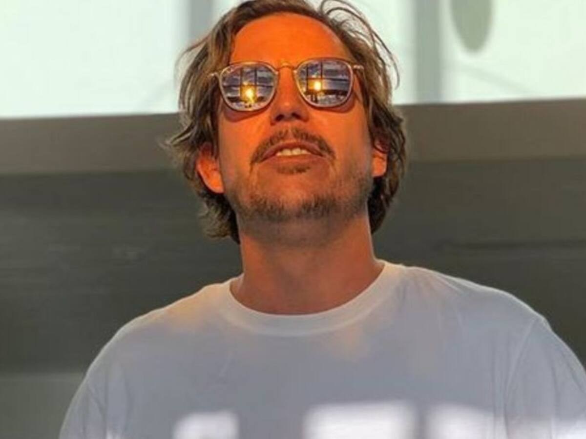 Critican a Alejandro Riaño por publicación que hizo en el Día del Orgullo