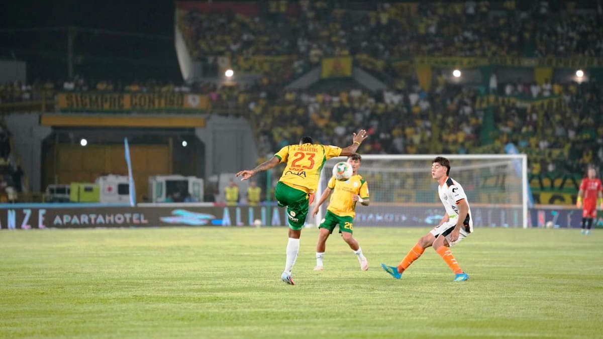 Tres errores de Real Cartagena, tres goles de Marulanda y tres puntos para Envigado