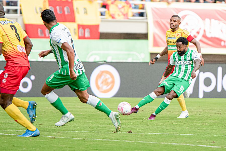 Nacional y Pereira en un juego por la Liga Colombiana / Colprensa