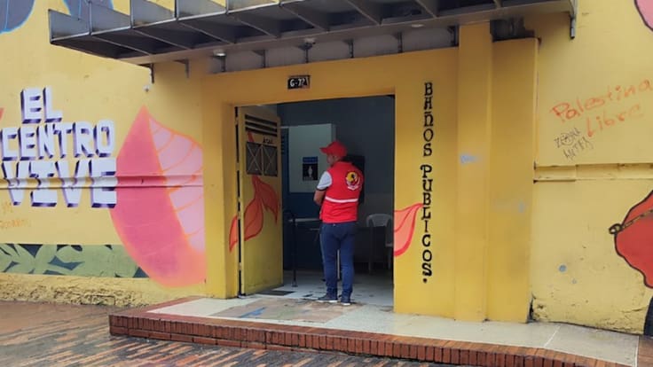 IDIPRON denuncia ante la Fiscalía la toma de baños públicos en Bogotá por parte de campesinos