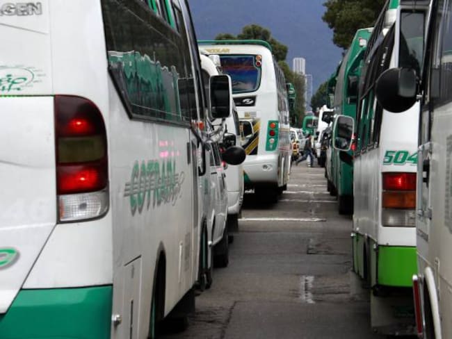 Anuncian extinción de dominio a buses que trasteen votantes