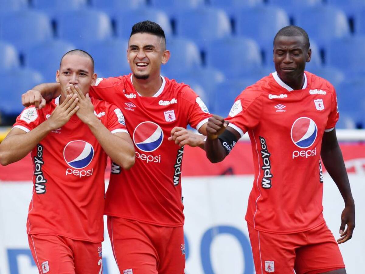 América remontó ante otra liviana defensa del Junior