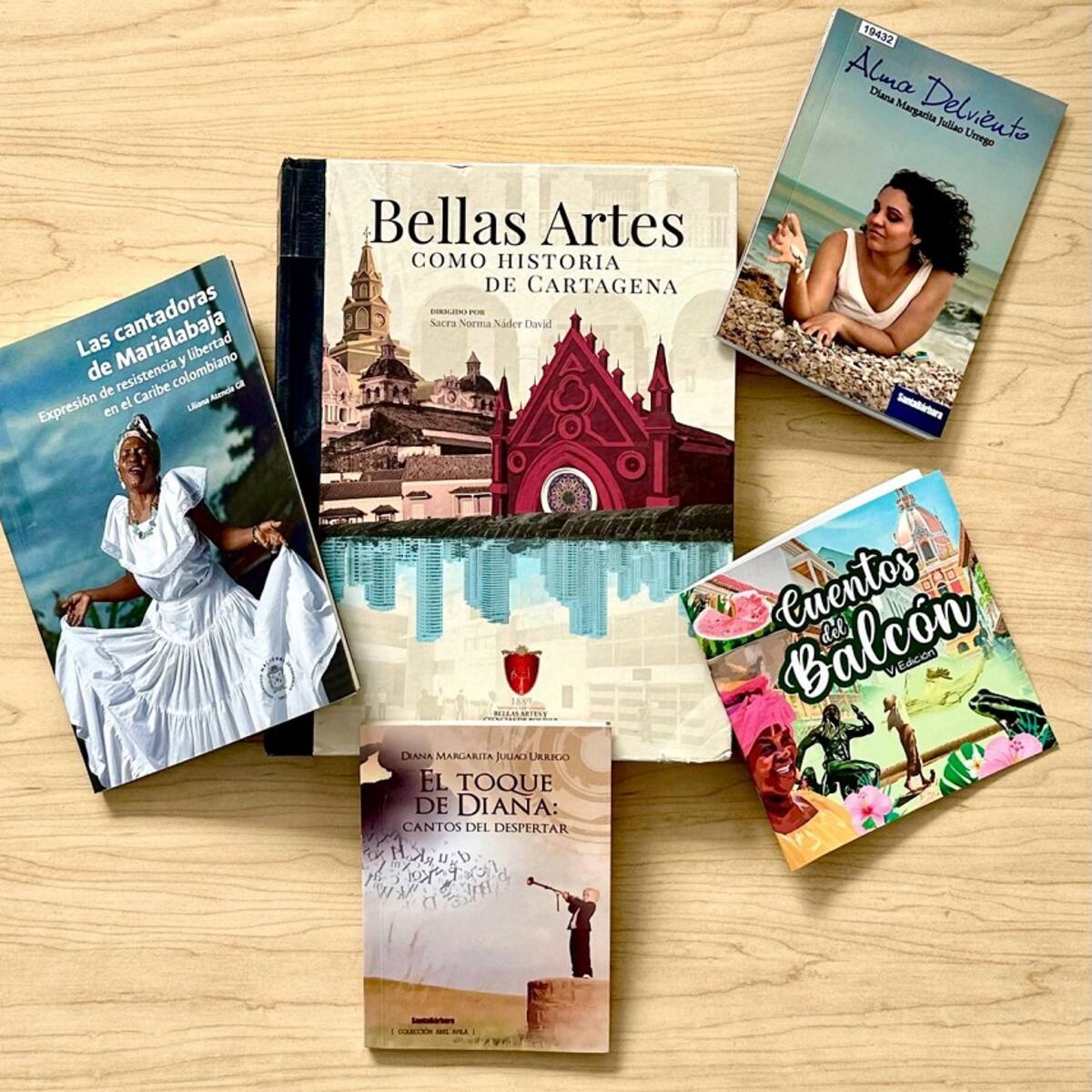 Biblioteca Unibac realiza exhibición para celebrar Día de la Mujer