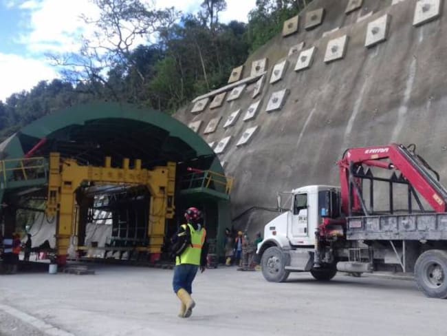 En julio se entregarían los primeros cuatro kilómetros del Túnel Línea: Invias