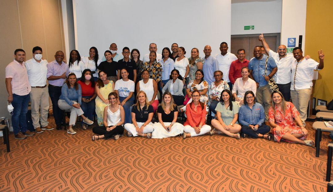 Son 25 becas disponibles que buscan desarrollar capacidades que orienten hacia la transformación social.