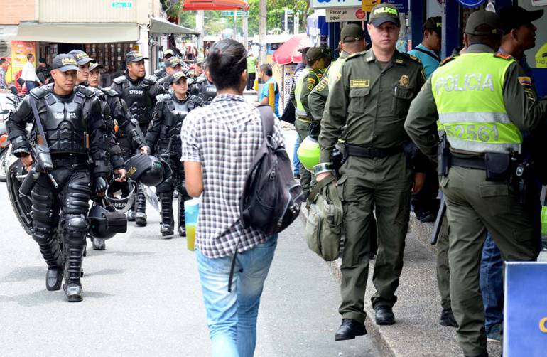 La policía busca los responsables del asesinato.