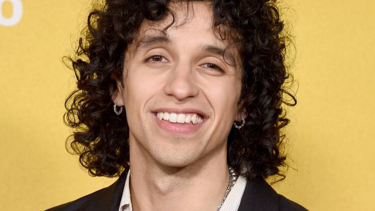 “Quería traer lo latino”: Sebastian Chacon, actor de ‘Daisy Jones & The Six’