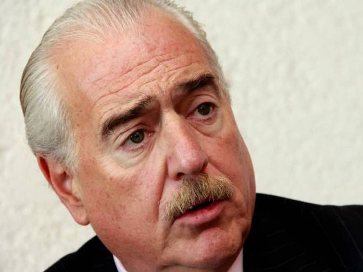 Una vez más le piden a expresidente Pastrana asumir dirección del conservatismo