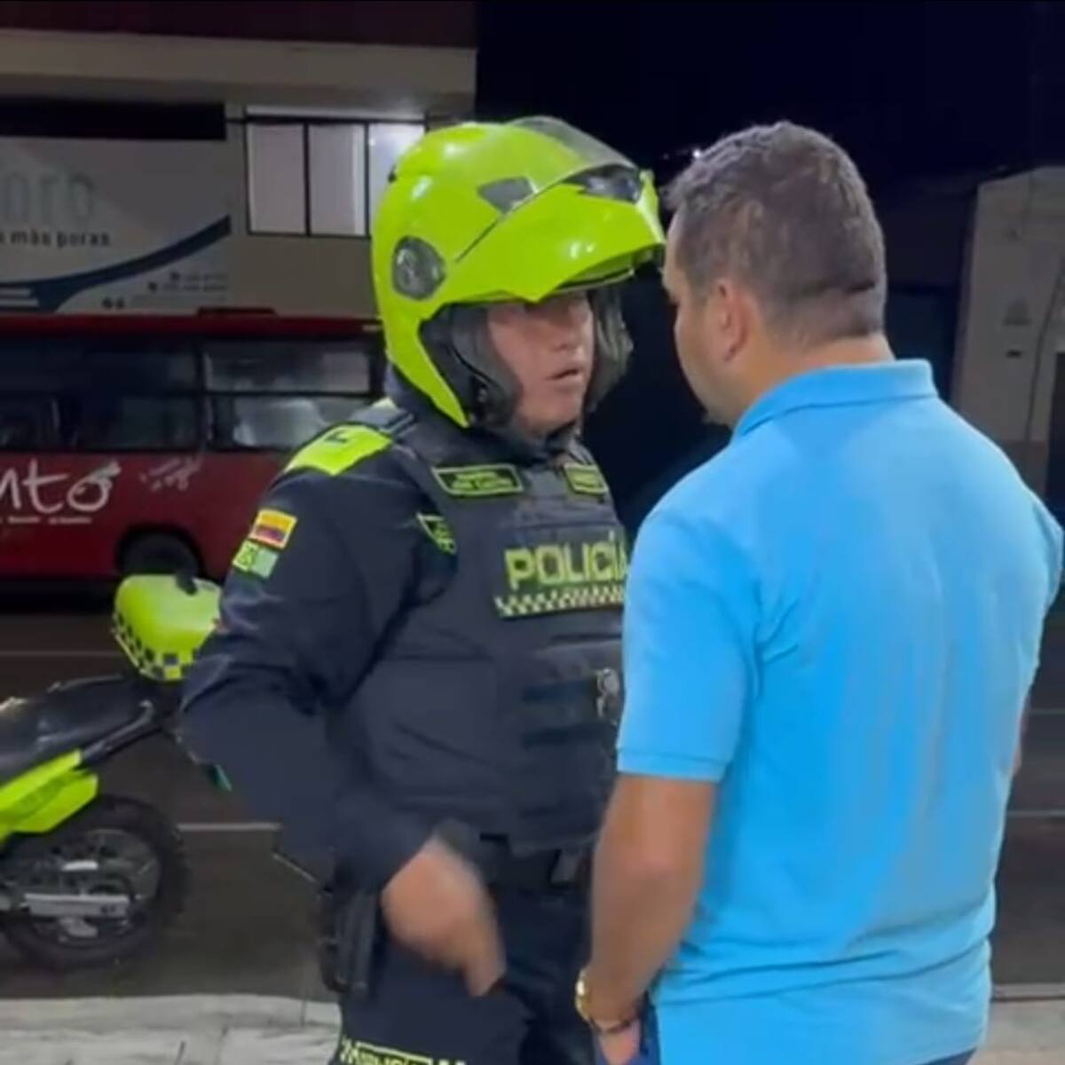 El abogado amenazado por un Policía en Armenia, anuncio demandas penales y disciplinarias