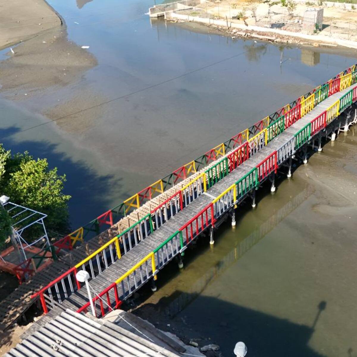 Alcaldía de Cartagena entregó nuevo puente peatonal de Villa Gloria, en La Boquilla