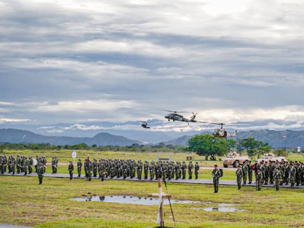 Iván Duque: las Fuerzas Militares nunca serán 'homologadas' al terrorismo