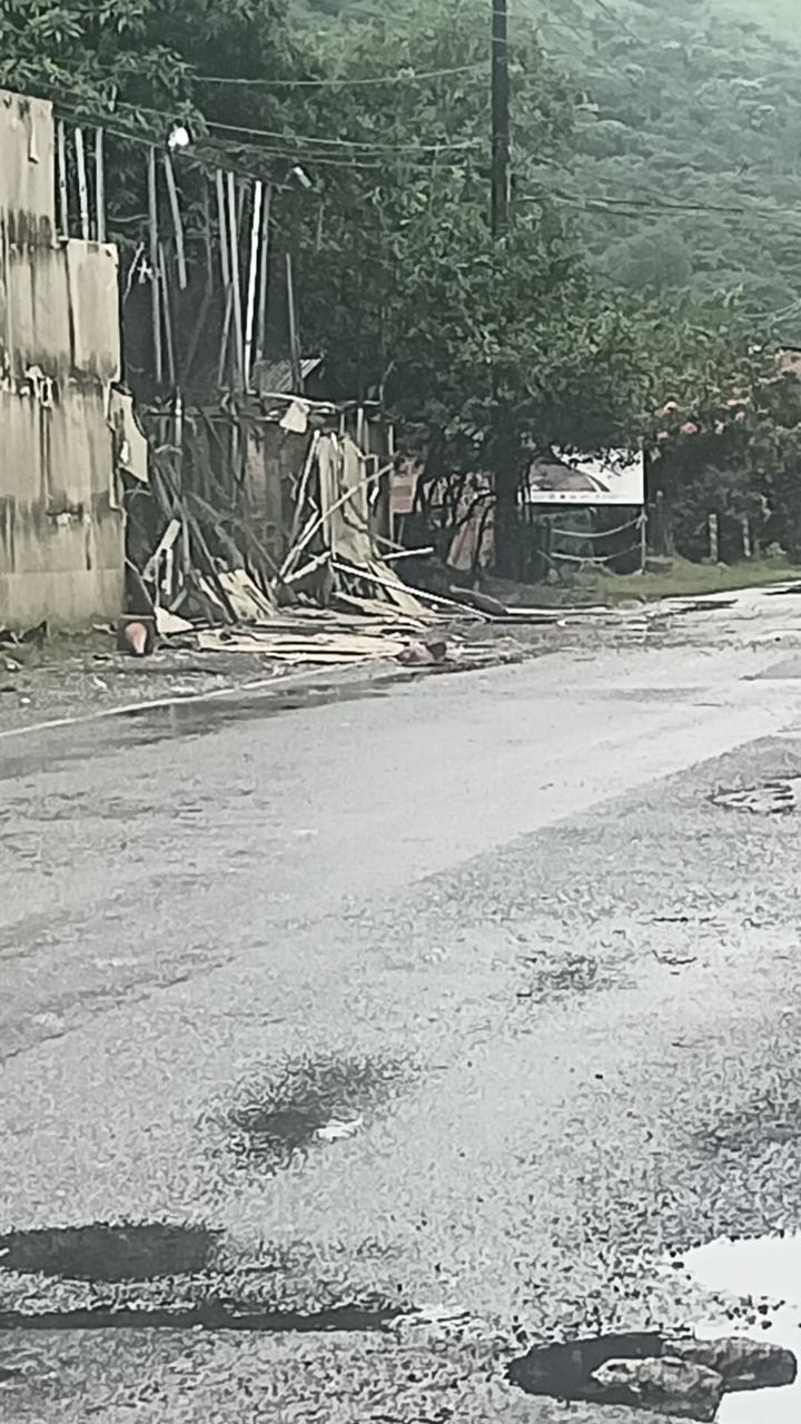 Ataque con explosivos a subestación de policía de Puerto Valdivia - foto cortesía