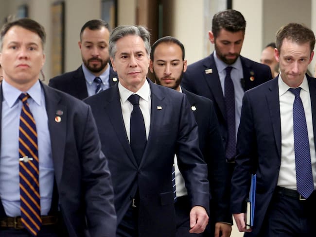 TOPSHOT - US Secretary of State Antony Blinken arrives for a meeting with Israeli President Isaac Herzog in Tel Aviv on January 9, 2024. Foto: ABIR SULTAN/POOL/AFP via Getty Images)