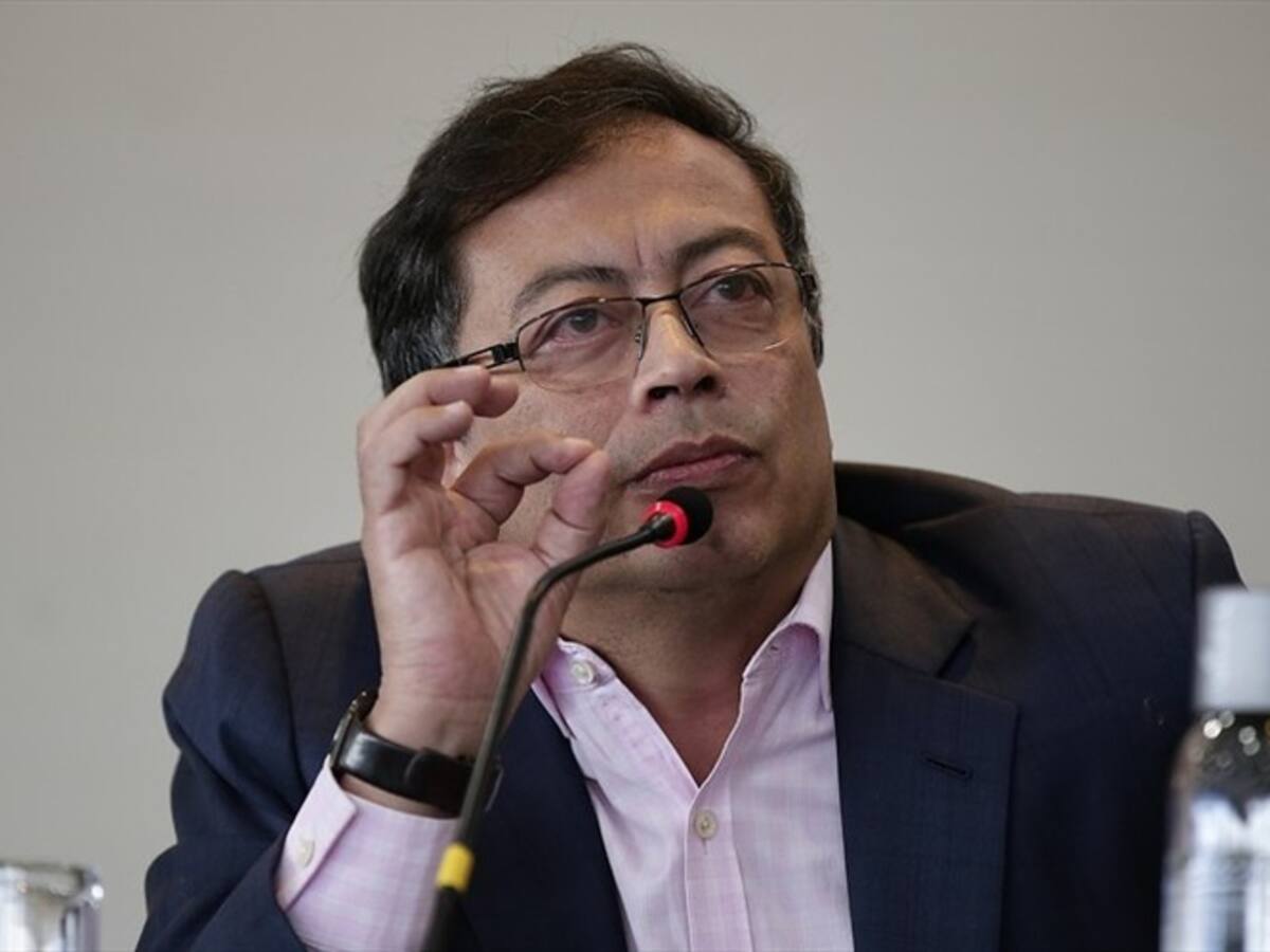 Procuraduría dice que sí puede destituir a funcionarios electos por voto popular