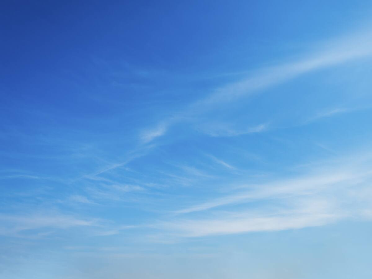 ¿Por qué si el espacio es oscuro el cielo se ve azul?