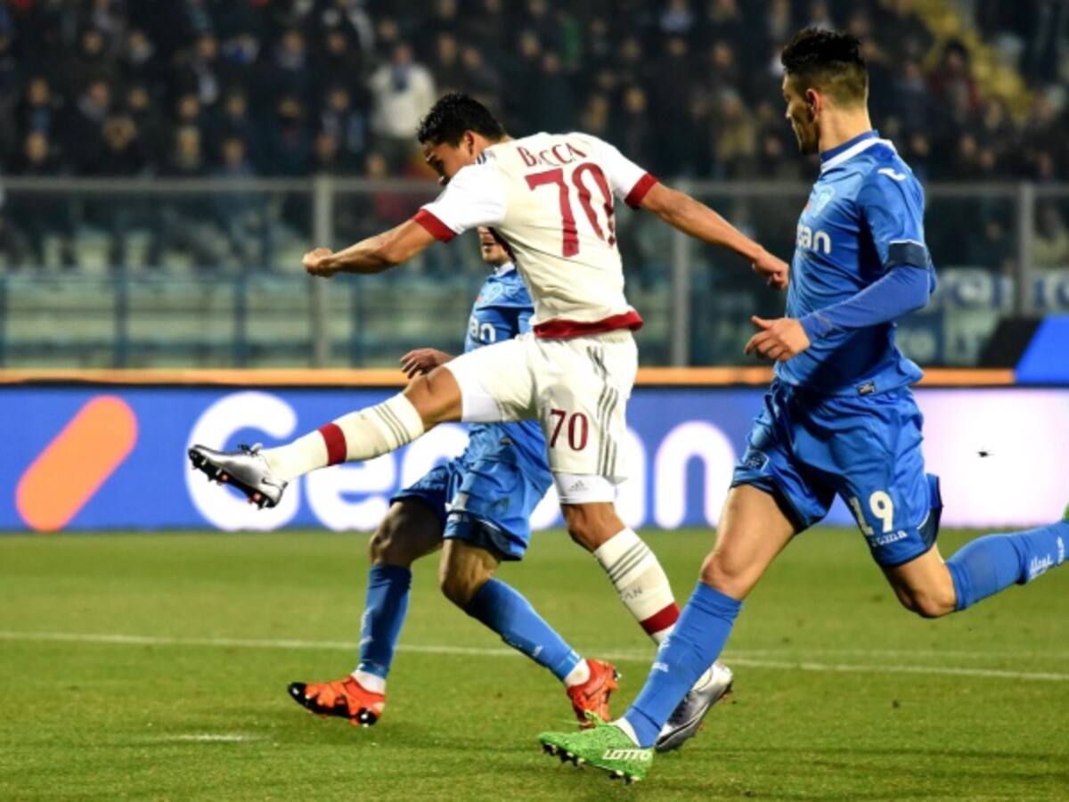Carlos Bacca anota en el empate del Milan ante el Empoli