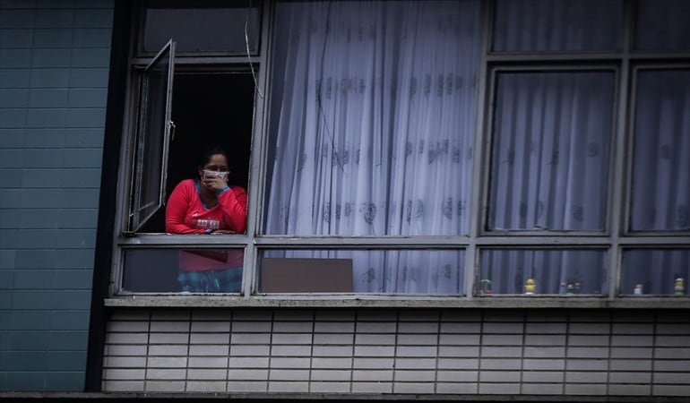 ¿Usted considera que debemos seguir confinados en casa o no?. Foto: Getty Images