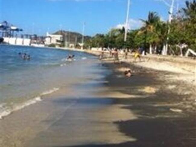 Alerta por mancha de carbón cerca al puerto de Drummond en Santa Marta