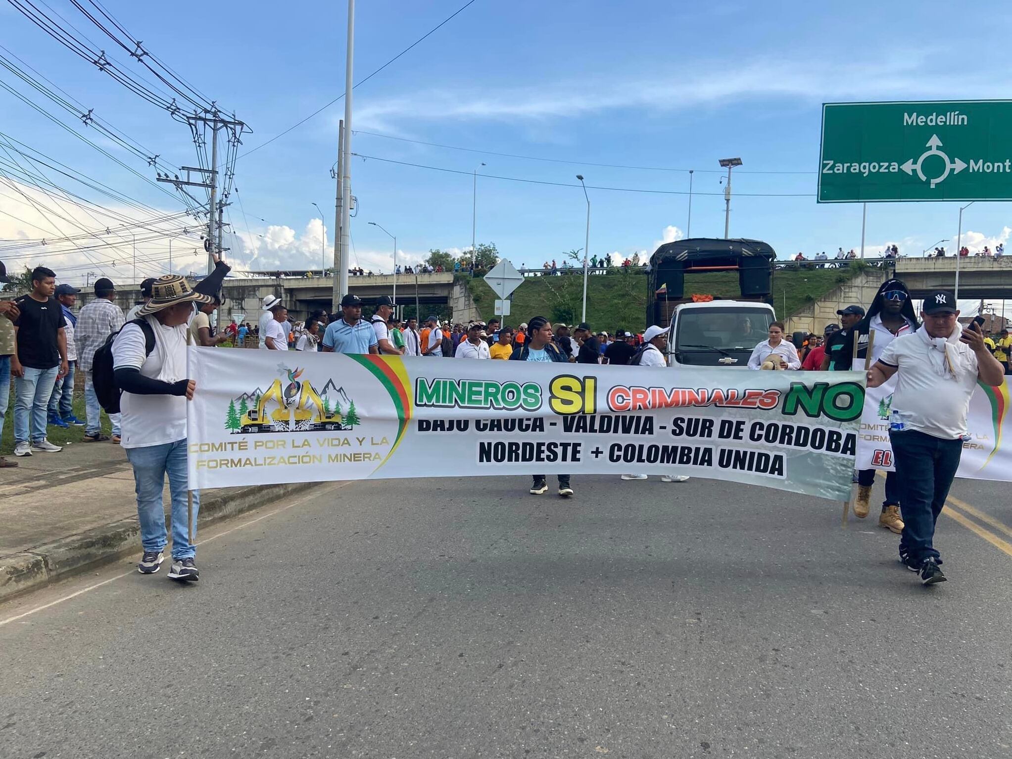 Protesta mineros Caucasia- foto NP Noticias