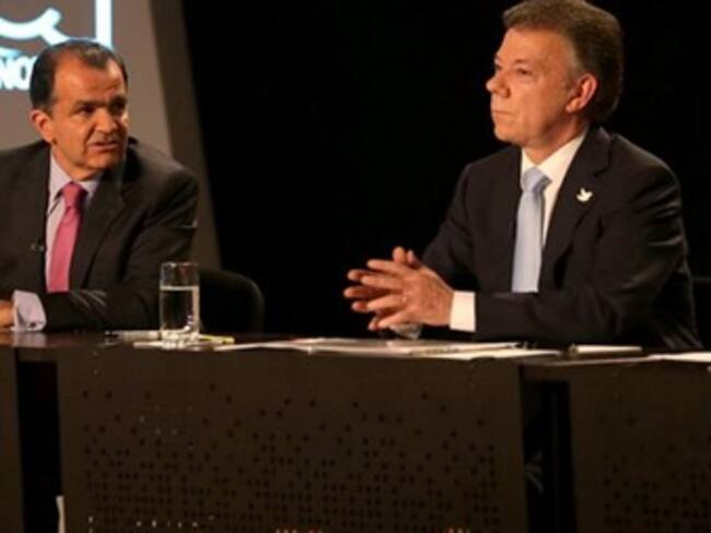 Santos destaca transparencia en elecciones presidenciales