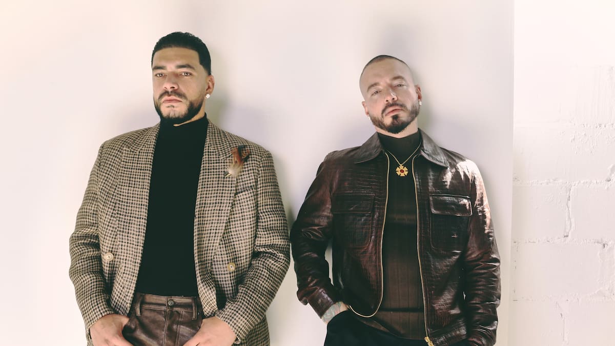 J Balvin y Ryan Castro lanzan “OMERTA”, un álbum colaborativo