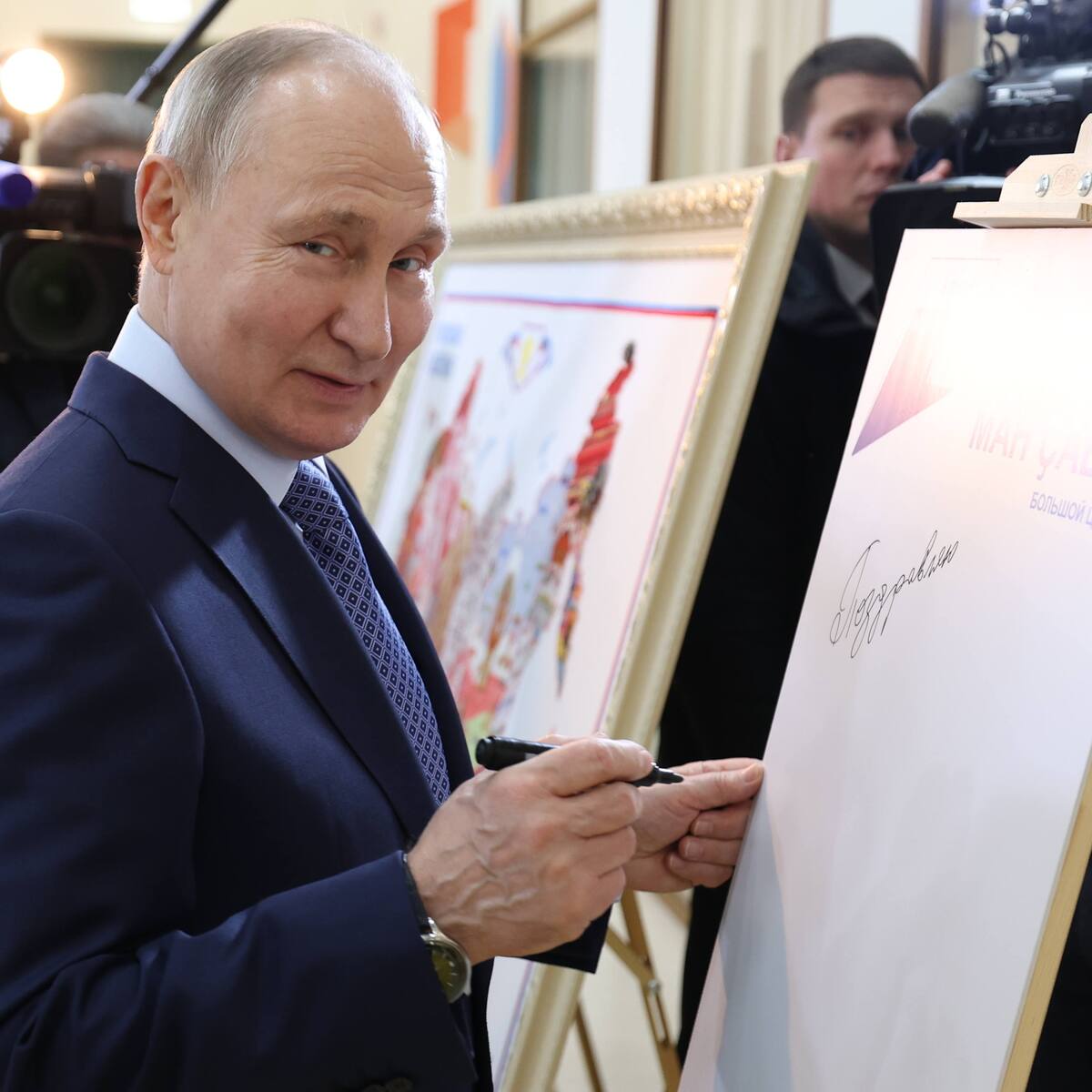 Putin felicita soldados mientras EE.UU. anuncia nuevas sanciones