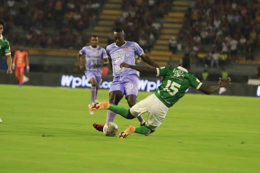 Ibague. Febrero 26 de 2023. Deportes Tolima enfrenta al Deportivo Cali en juego válido por la fecha 6 de la liga BetPlay I en el Estadio Manuel Murillo Toro. (Colprensa - Jorge Cuellar)