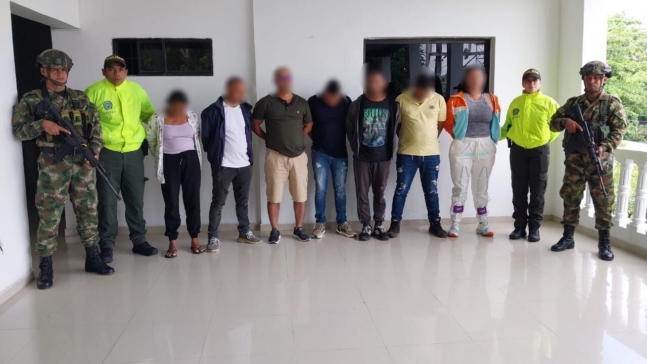 Un grupo de los 11 capturados capturados en Montería.
