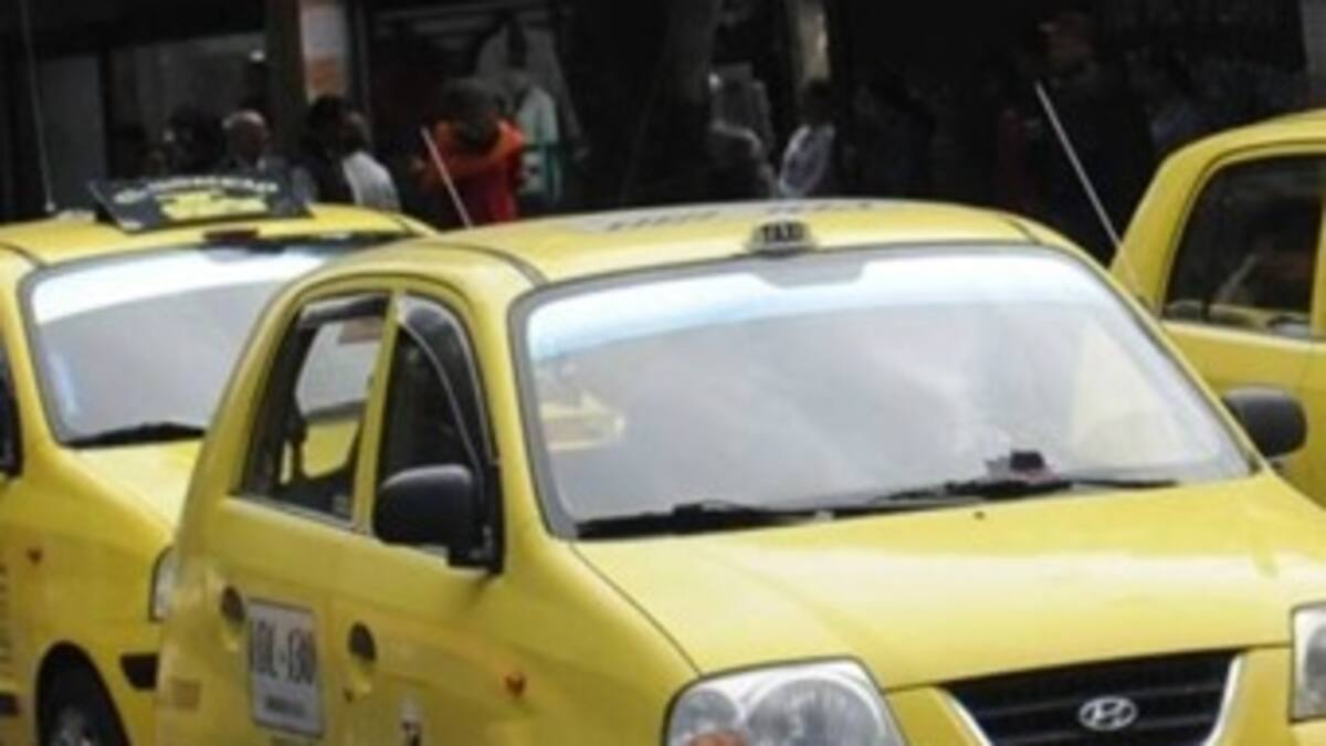 Pese a acuerdo con taxistas, aun no se desactiva paro