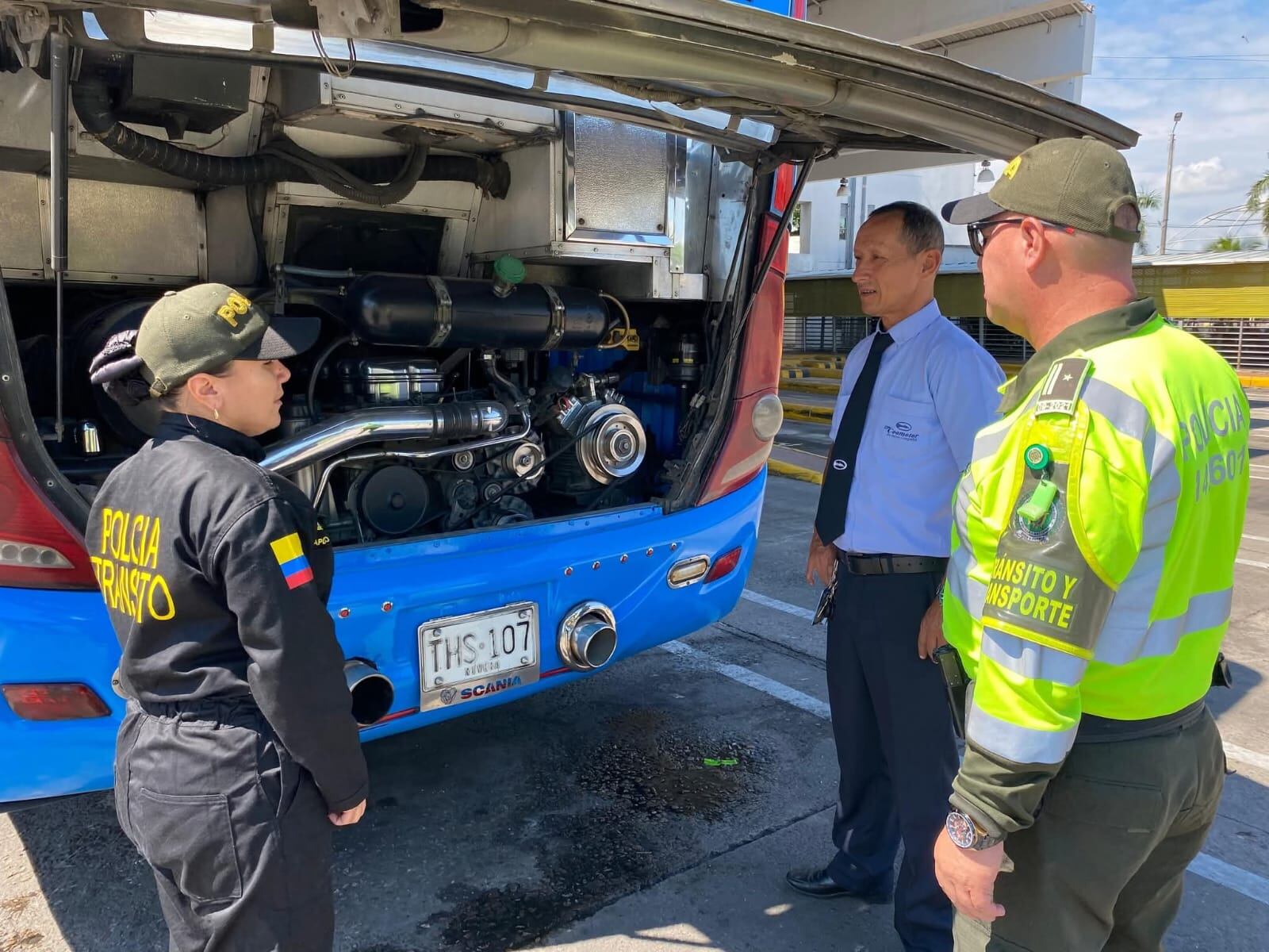 Además, 50 vehículos fueron inmovilizados. Foto Redes Sociales.
