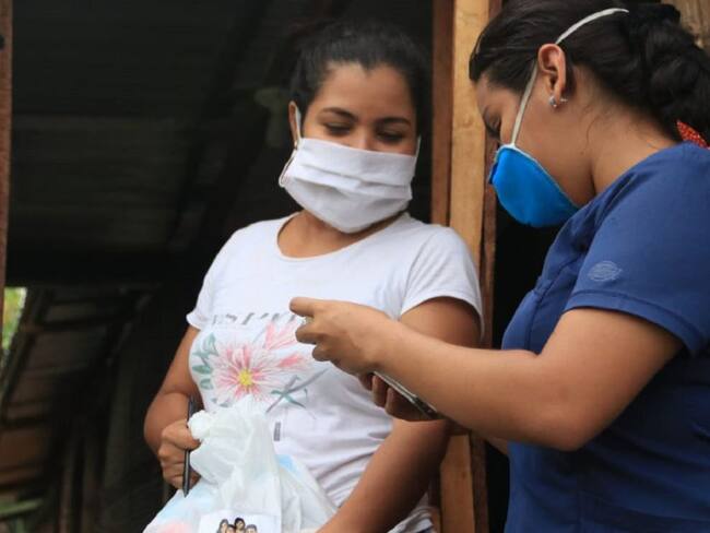 Entrega de ayudas humanitarias