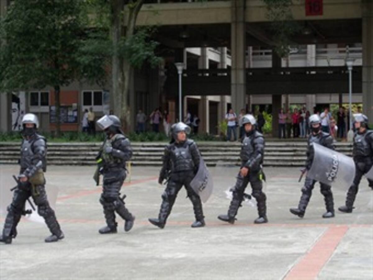 Capturan policías militares e investigadores del CTI por vínculos con la banda Renacer